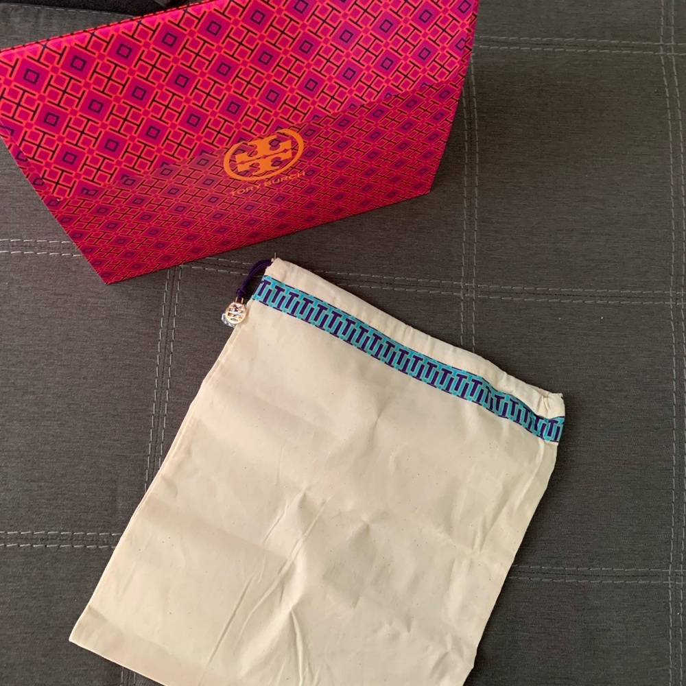 Tory Burch gift box and tote bag for shoes